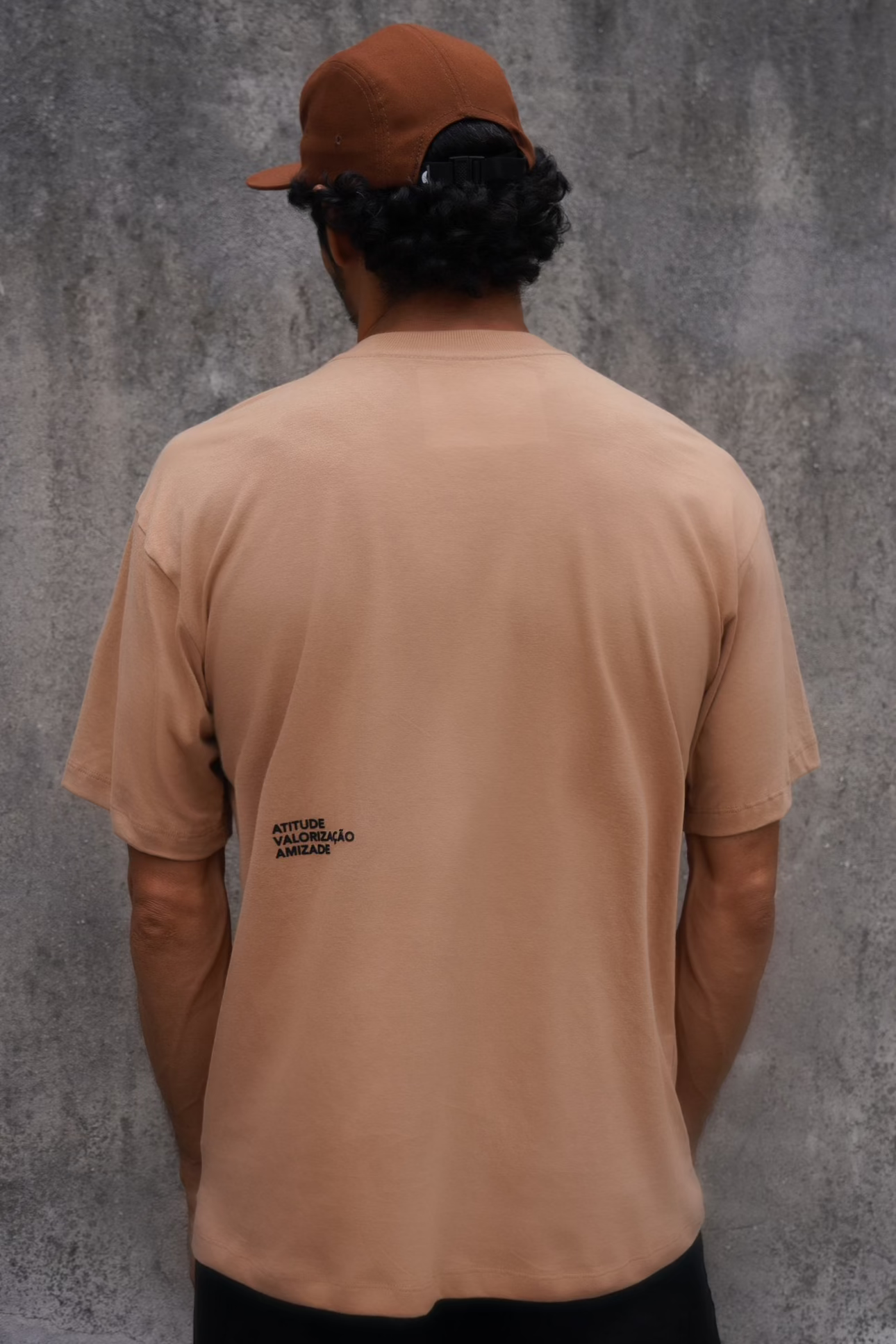 Camiseta Oversize Ava Basic Bege