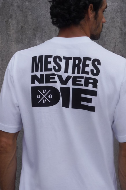 Camiseta Oversize Mestres Never Die