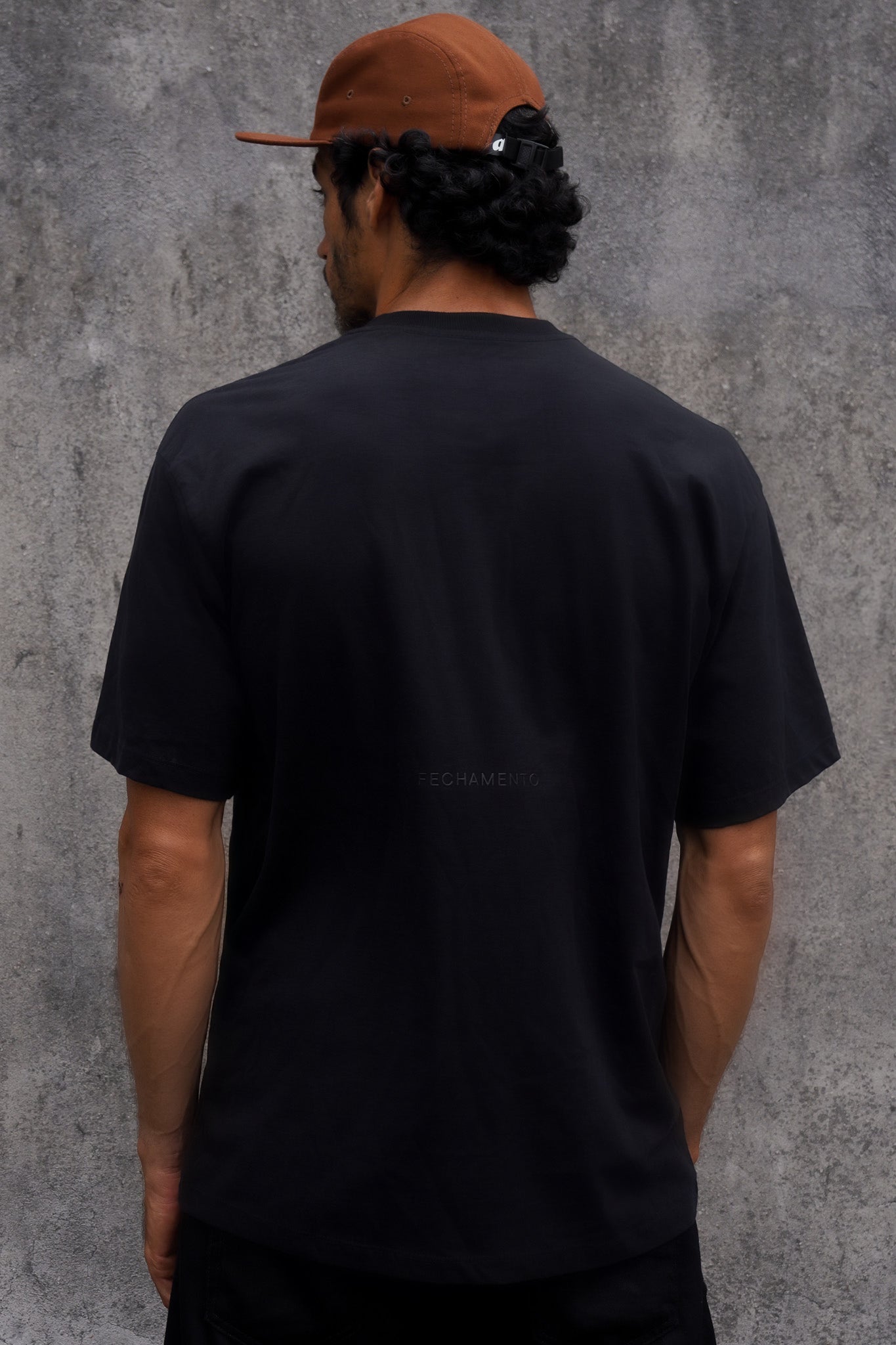 Camiseta Oversize Fechamento Preta